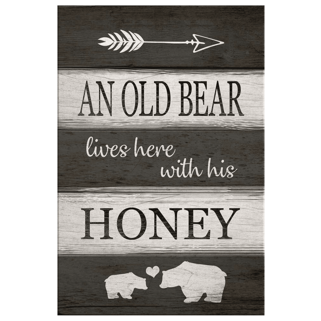 An Old Bear Lives Here Premium Canvas