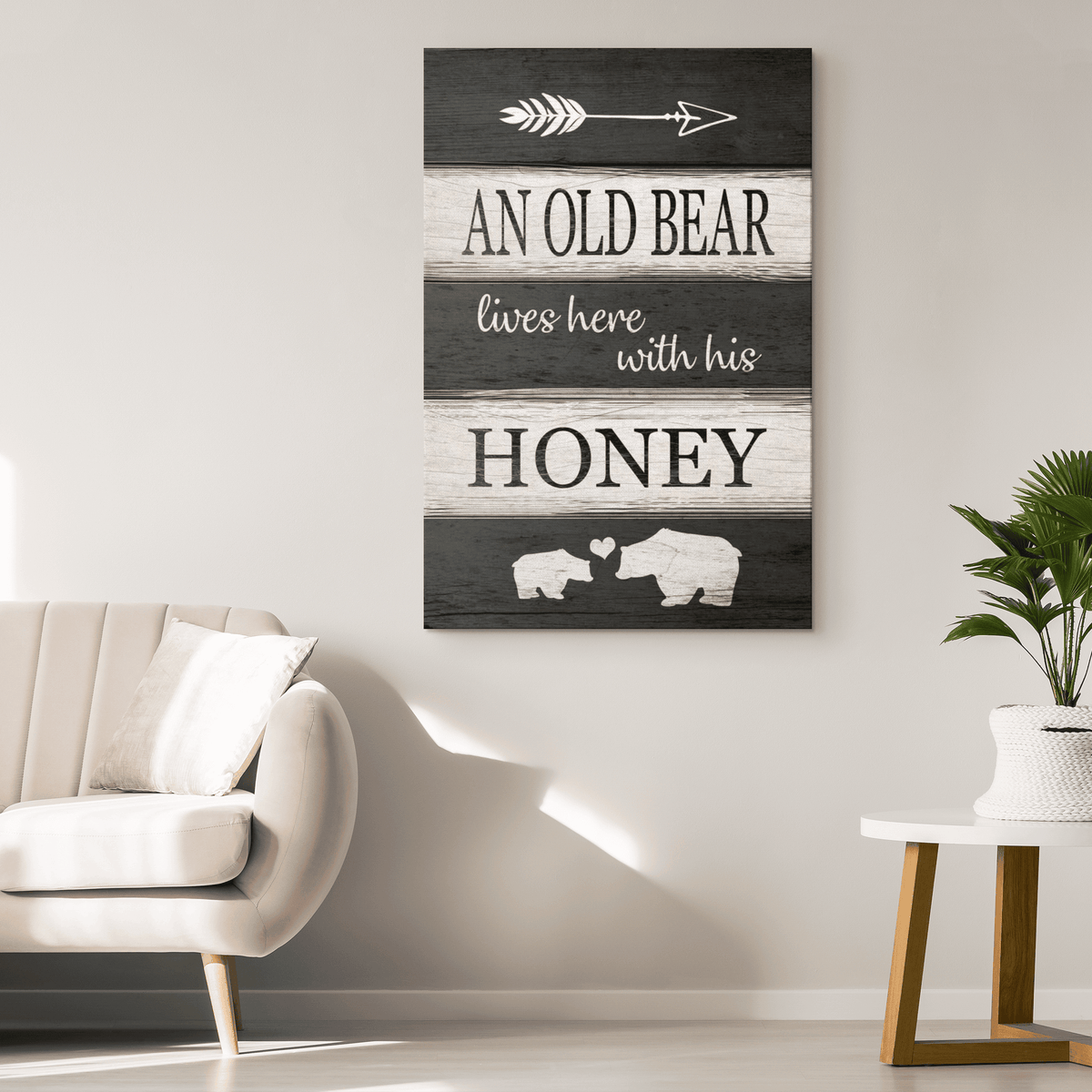 An Old Bear Lives Here Premium Canvas
